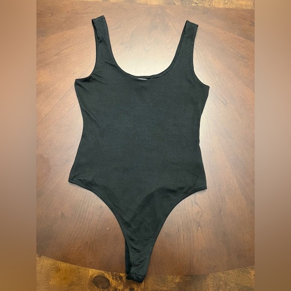 Open Edit Black Scoop Neck Bodysuit Size XS - Picture 6 of 7